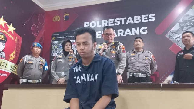 Kevin (26) pelaku tabrak lari yang menewaskan korbannya di Semarang. 
 Foto: Intan Alliva/kumparan