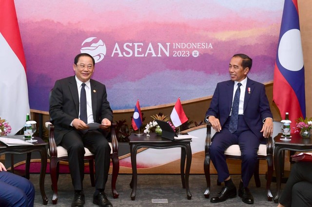 Presiden Jokowi melakukan pertemuan bilateral dengan PM Laos Foto: Muchlis Jr/Biro Pers Sekretariat Presiden