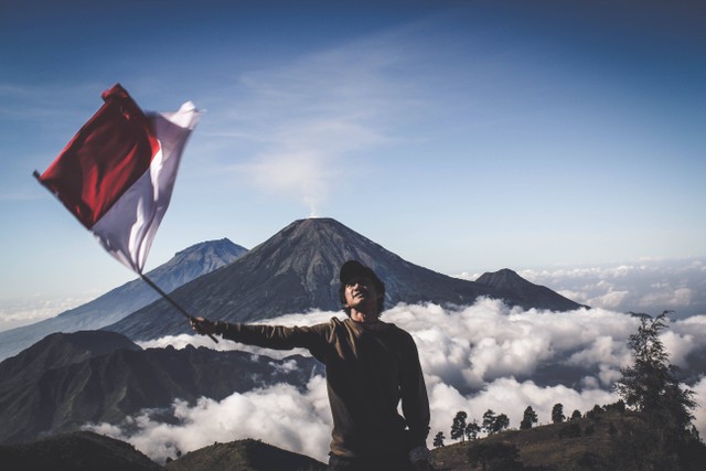 Ilustrasi warga negara Indonesia. Foto: Pexels.com