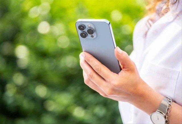 Ilustrasi cara mengaktifkan GPS di iPhone. Foto: Unsplash