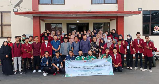 Dokumentasi Kegiatan: Kompak!! Bulan Ramadhan, Kolab HIMA PGSD dan UKM ISC Gelar PKM di Desa Kadugede