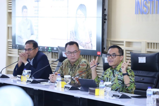 Menteri PANRB Abdullah Azwar Anas saat di IPB dalam acara 'Sapa Dosen' membahas jabatan fungsional dosen, Kamis (11/05). Foto: KemenPANRB