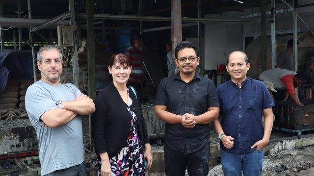 foto bersama dengan perwakilan dari Rumah Pracetak Indonesia. Sumber : IMaBs