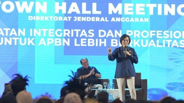 Menteri Keuangan (Menkeu) Sri Mulyani dalam acara Townhall Meeting Direktorat Jenderal Anggaran (DJA) Kemenkeu di Jakarta, Rabu (10/05/2023). Foto: HO/Kementerian Keuangan/Antara