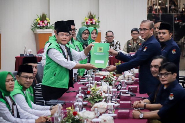 PPP Daftar Bacaleg ke KPU. Foto: Jamal Ramadhan/kumparan