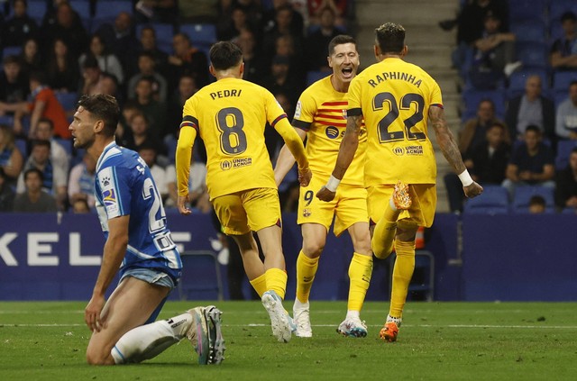 Pertandingan Liga Spanyol 2022/23 antara Espanyol vs Barcelona, Senin (15/5) dini hari WIB. Foto: Albert Gea/REUTERS