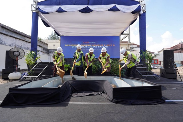 Groundbreaking Kampus I Unit B Universitas Ahmad Dahlan (UAD) (Foto: Humas dan Protokol UAD)