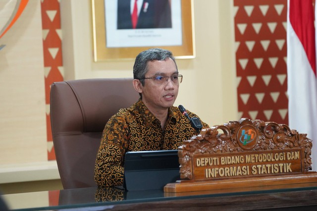 Deputi Bidang Metodologi dan informasi Statistik, Imam Machdi di Kantor Pusat BPS. Foto: BPS