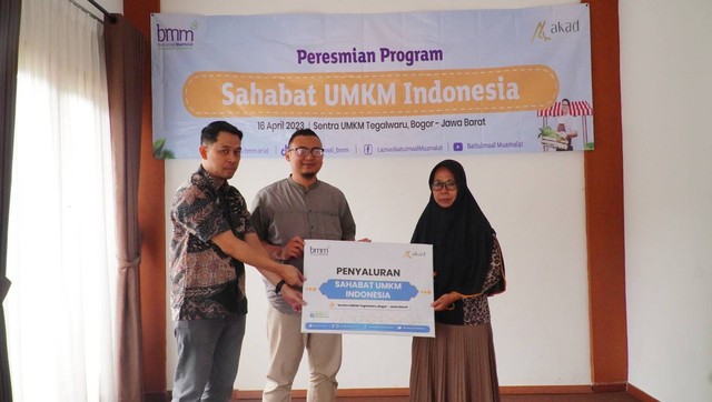 Panyaluran Salah satu program Ramadhan BMM - Bantuan Modal Usaha Sahabat UMKM Indonesia