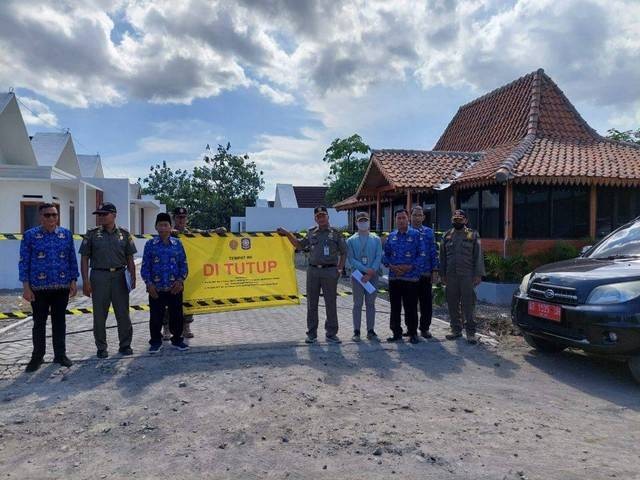 Salah satu proyek hunian di DIY di tanah kas desa yang ditutup oleh Satpol PP DIY karena ilegal. Foto: Satpol PP DIY