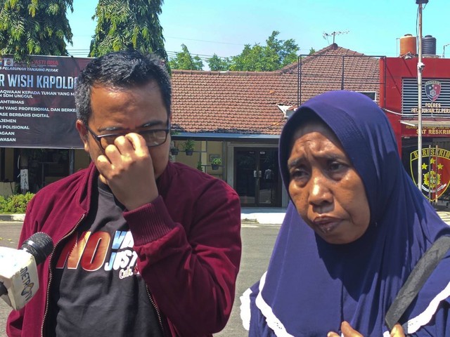 Siswi SMPN 31 Surabaya Dibunuh, Ibu Korban Minta Pelaku Utama Dihukum Mati