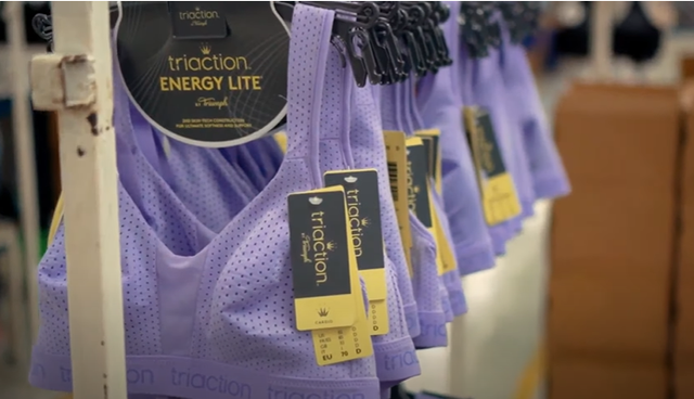 Salah satu produk bra yang dihasilkan oleh DIY. Foto: PT Busana Remaja Agracipta