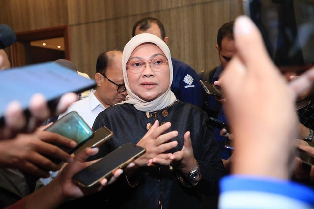 Menteri Ketenagakerjaan Ida Fauziyah saat menghadiri Rapat Koordinasi Percepatan Pengesahan UU PPRT di Jakarta, Senin (15/5/2023). Foto: Kemnaker