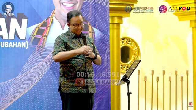 Anies Baswedan menghadiri acara bersama sejumlah masyarakat dan tokoh perubahan di Jakarta pada Senin (15/5) malam. Foto: Youtube/Refly Harun