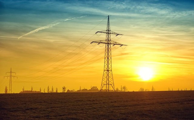  Ilustrasi Cara Menghemat Energi Listrik. Foto: Pixabay/Nikiko.