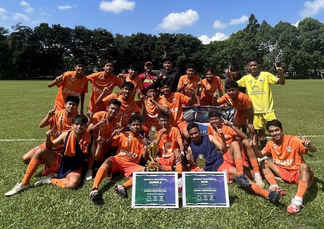 UKM Sepak Bola Universitas Ahmad Dahlan (UAD) Juara Turnamen Pancasila Bersahabat 2023 (Foto: Istimewa)