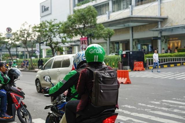 Ilustrasi Cara Daftar Grab Bike. Foto: Unsplash/Afif Ramdhasuma.