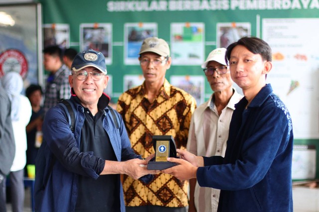 Mahasiswa Magister PSL IPB Belajar Dinamika Pulau Hasil Reklamasi Mandiri