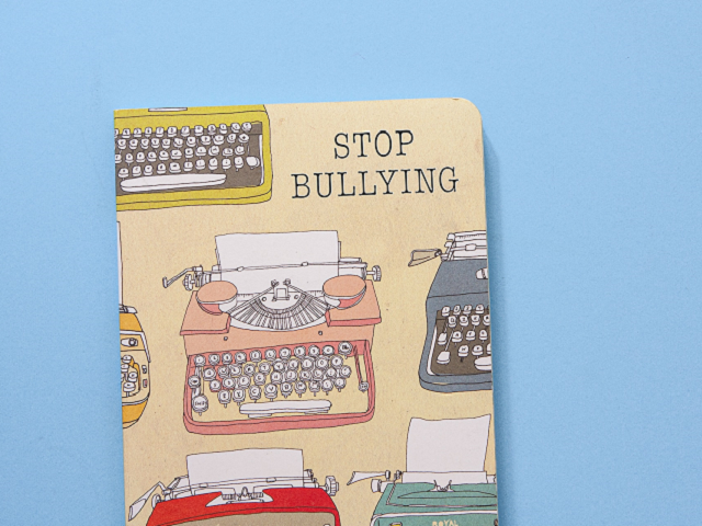 Ilustrasi kata-kata stop bullying singkat. Sumber: DeeCopperandWild/unsplash.com.