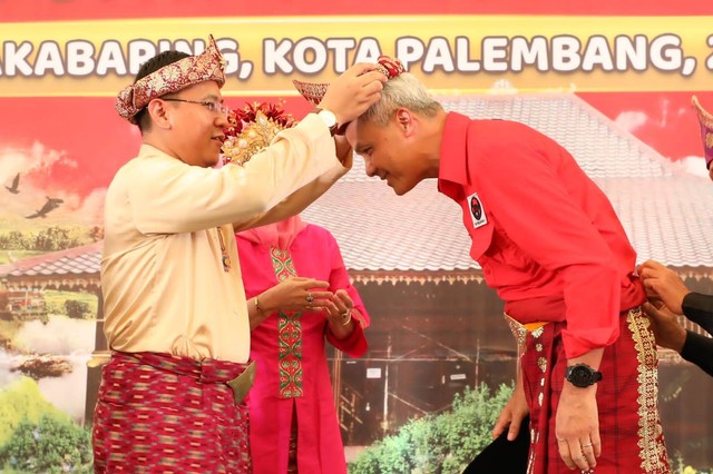 Ganjar Resmi Diterima Jadi Keluarga Kesultanan Palembang Darussalam Foto: Dok. Istimewa
