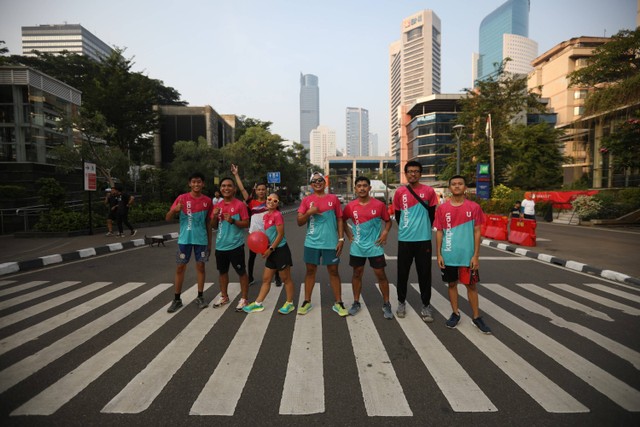 Teman kumparan dan awak kumparan mengikuti Fun Run teman kumparan pada Minggu (21/5/2023). Foto: Aditia Noviansyah/kumparan