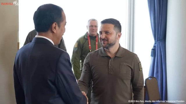 Pertemuan Bilateral Presiden Jokowi dengan Presiden Ukraina Volodymyr Zelensky di Jepang, Minggu (21/5/2023). Foto: Youtube/Sekretariat Presiden