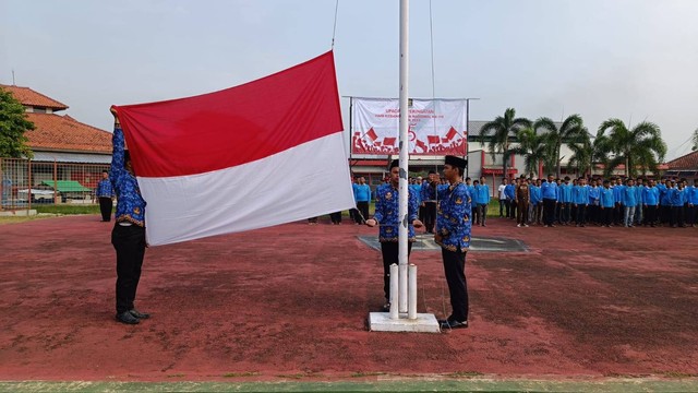 Pengibaran Bendera Merah Putih pada Upacara Hari Kebangkitan Nasional Ke-115 di Lapas Subang