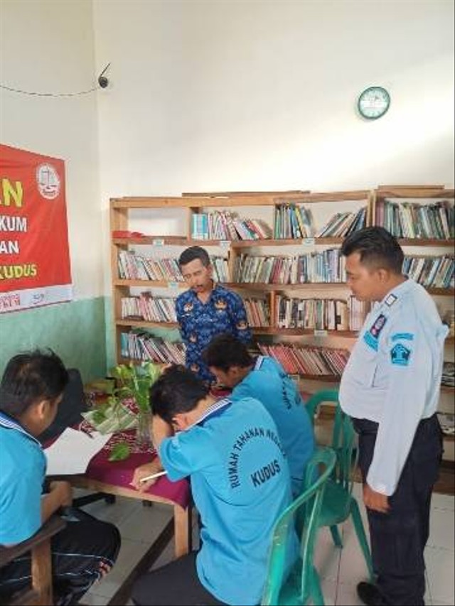 Kurangi Tuna Aksara, Rutan Kudus Adakan Pembinaan Belajar BacaTulis