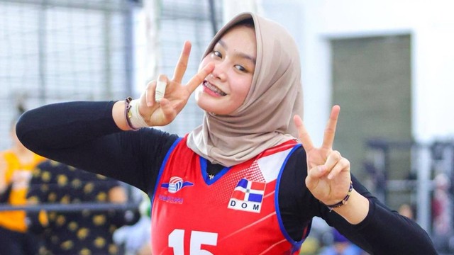 Atlet Voli Wilda Nurfadhilah, yang Disorot saat Bertanding Pakai Hijab di SEA Games. Foto: Instagram/@wildanurfadhilahh