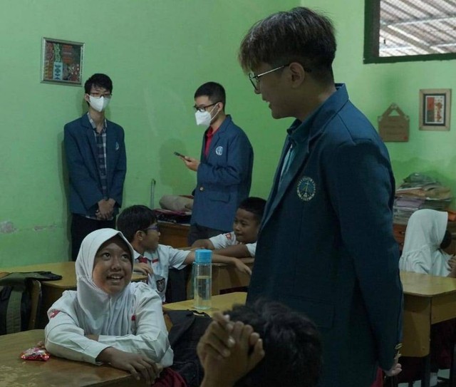 900 Mahasiswa PCU Ajarkan Keragaman Indonesia di 26 SD Surabaya