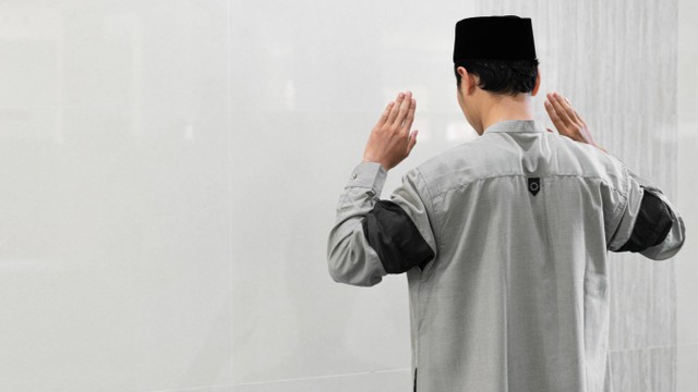 Cara Sholat Jamak Takhir beserta Syaratnya. Foto: Unsplash/Masjid Pogung Dalangan.