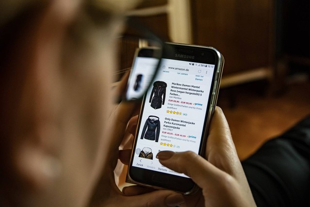 Ilustrasi belanja online di Shopee (Sumber: Pixabay)
