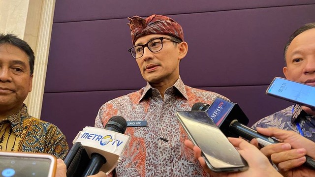 Menteri Pariwisata dan Ekonomi Kreatif, Sandiaga Uno, saat menghadiri Rakornas I GIPI, di Hotel Raffles Jakarta, Selasa (23/5). Foto: Alfaddillah/kumparan
