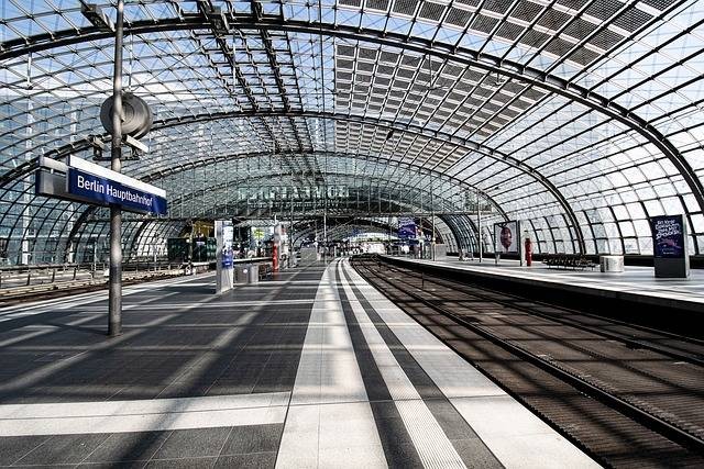 Ilustrasi Stasiun terdekat dari ICE BSD. Sumber foto: Pixabay @badran