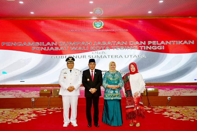 Gubernur Sumatera Utara Edy Rahmayadi melantik pejabat Kemendagri, Syarmadani jadi Pj Wali Kota Tebing Tinggi pada Rabu (24/5/2023).  Foto: Dok. Pemprov Sumut