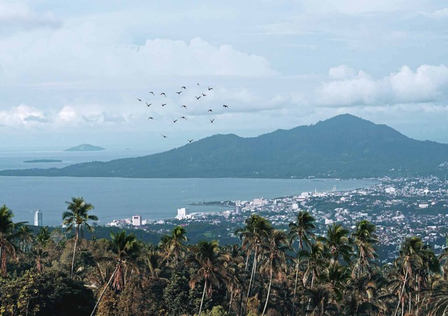 Ilustrasi kota Manado, nama ibu kota Provinsi Sulawesi Utara. Sumber foto: Pixabay