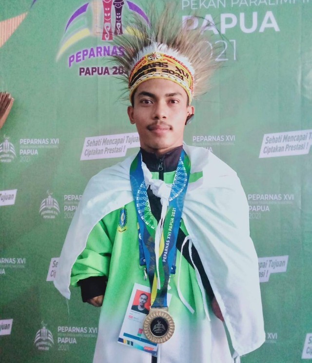 Atlet disabilitas cabang olahraga renang mewakili Kepri peraih medali emas asal Karimun, Andri Martias. Foto: Istimewa