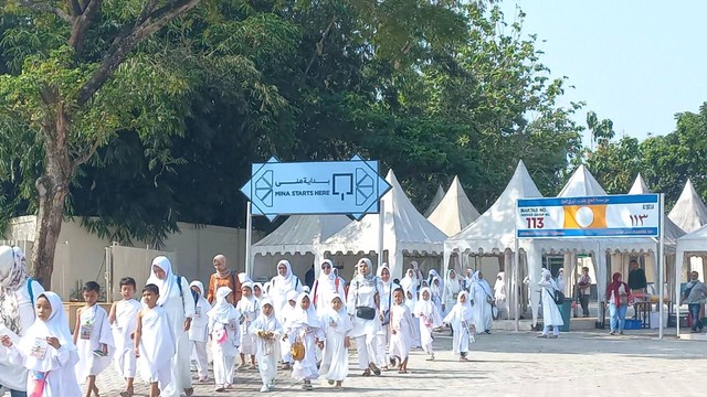 Suasana tempat manasik haji Firdaus Fatimah Zahra di Semarang, Jawa Tengah, Sabtu (27/5/2023). Foto: Intan Alliva Khansa/kumparan