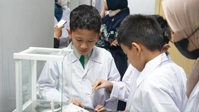 SD Muhammadiyah 7 Kota Bandung kunjungi Laboratorium Bioteknologi UM Bandung pada Selasa (23/5/2023).