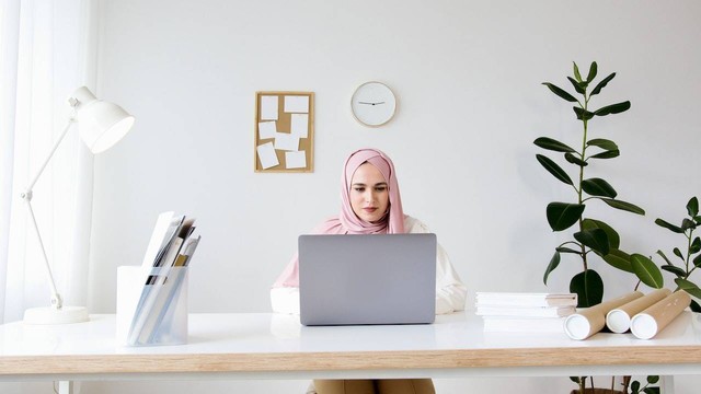 Ilustrasi Kunci Jawaban Agama Kelas 8 Halaman 225 - 226. Sumber: Pexels.com/Artem Podrez
