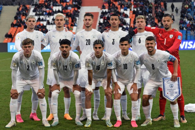Skuad Israel U-20 jelang lawan Jepang dalam matchday ketiga babak grup Piala Dunia U-20 di Argentina pada 28 Mei 2023. Foto: Andres Larrovere / AFP