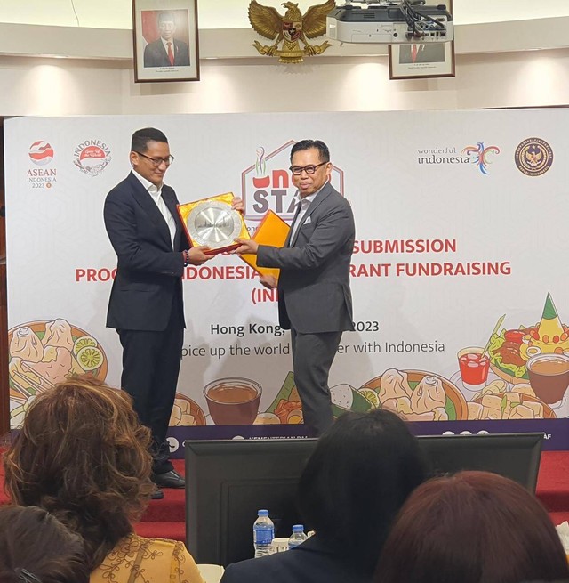 Menparekraf Sandiaga Uno dalam mendukung program nasional Indonesia Spice Up The World melalui program Indonesian Restaurant Fundraising (IndoStar).
 Foto: Dok. Istimewa