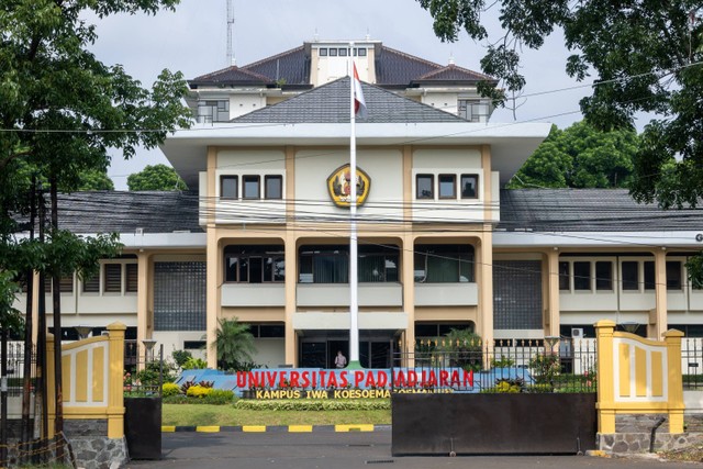 Universitas Padjajaran. Foto: ardiwebs/Shutterstock