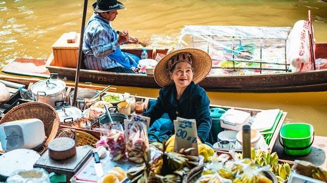 Ilustrasi jam buka Floating Market Lembang, sumber foto: Chait Goli/Pexels.com