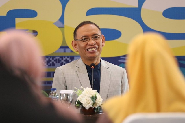 Rektor Unair Prof Mohammad Nasih.