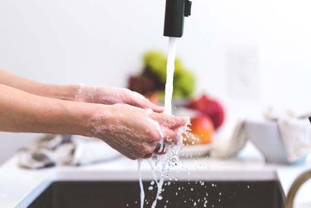 6 Cara Mencuci Tangan dengan Benar Menggunakan Sabun. Foto: Pexel/Burst.