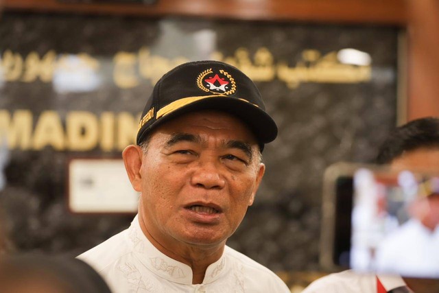 Menko PMK Muhadjir Effendy cek kesiapan Daker Madinah. Foto: Dok. MCH 2023