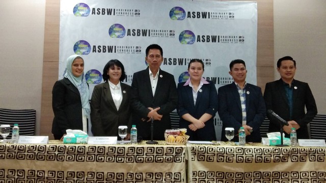 Konferensi pers pasca Kongres Biasa ASBWI di Gedung Direksi Gelora Bung Karno (Annex), Jakarta Pusat, Sabtu (3/6/2023). Foto: Antika Fahira/kumparan