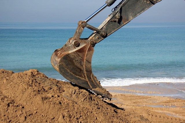 Ilustrasi tambang pasir laut. Foto: Shutterstock