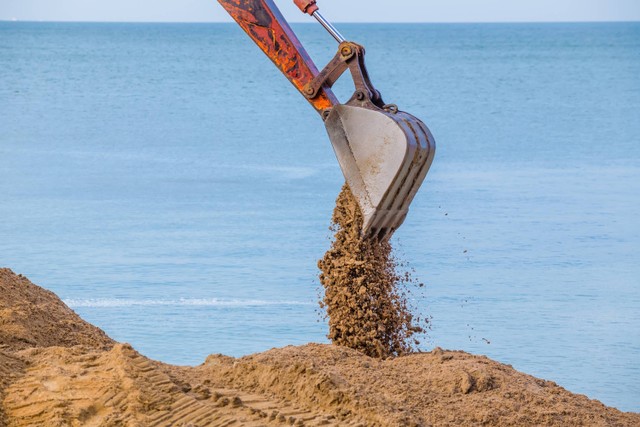 Ilustrasi tambang pasir laut. Foto: Shutterstock